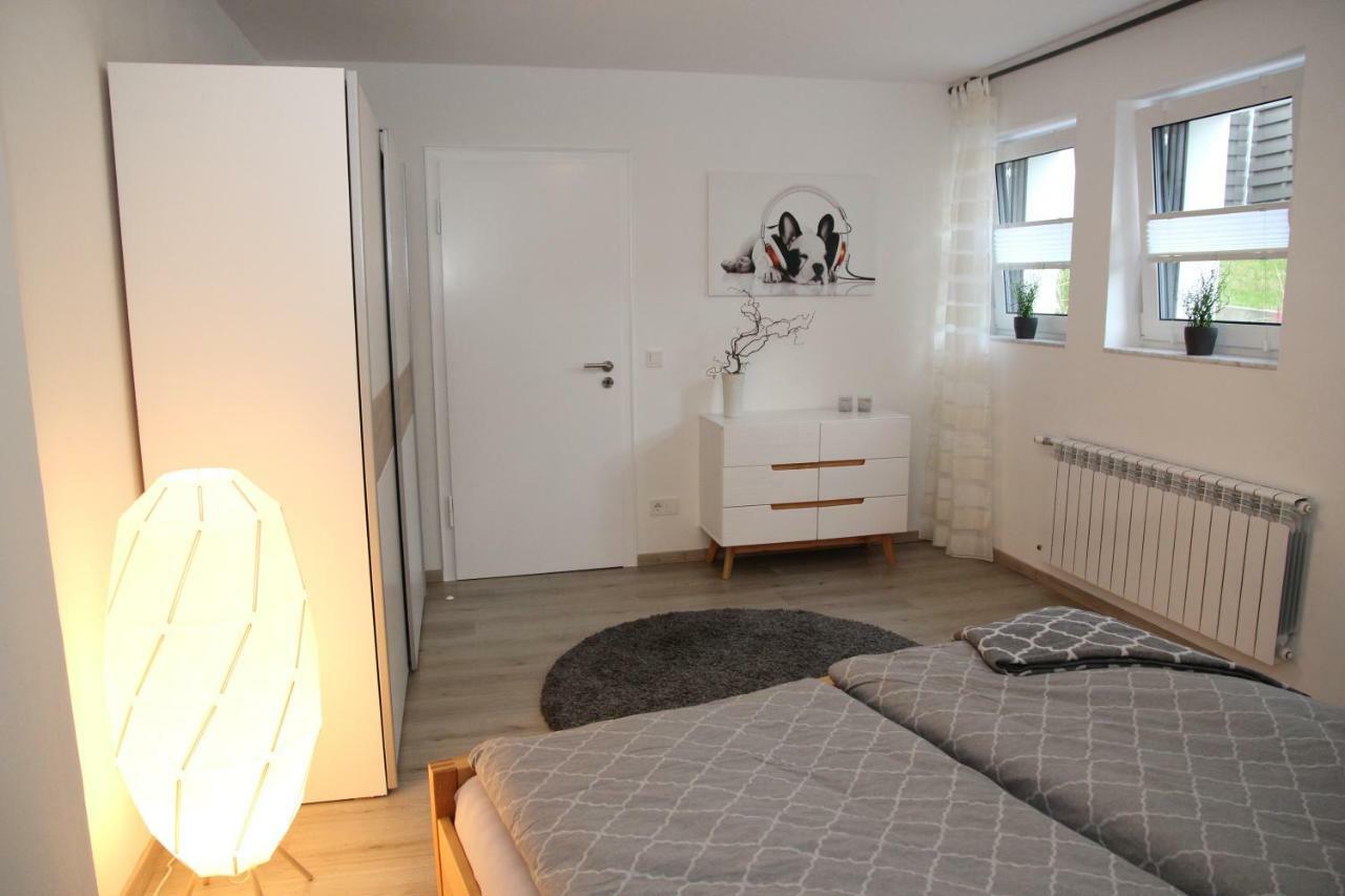 Neue Und Moderne Ferienwohnung Mülheim an der Ruhr Exterior foto